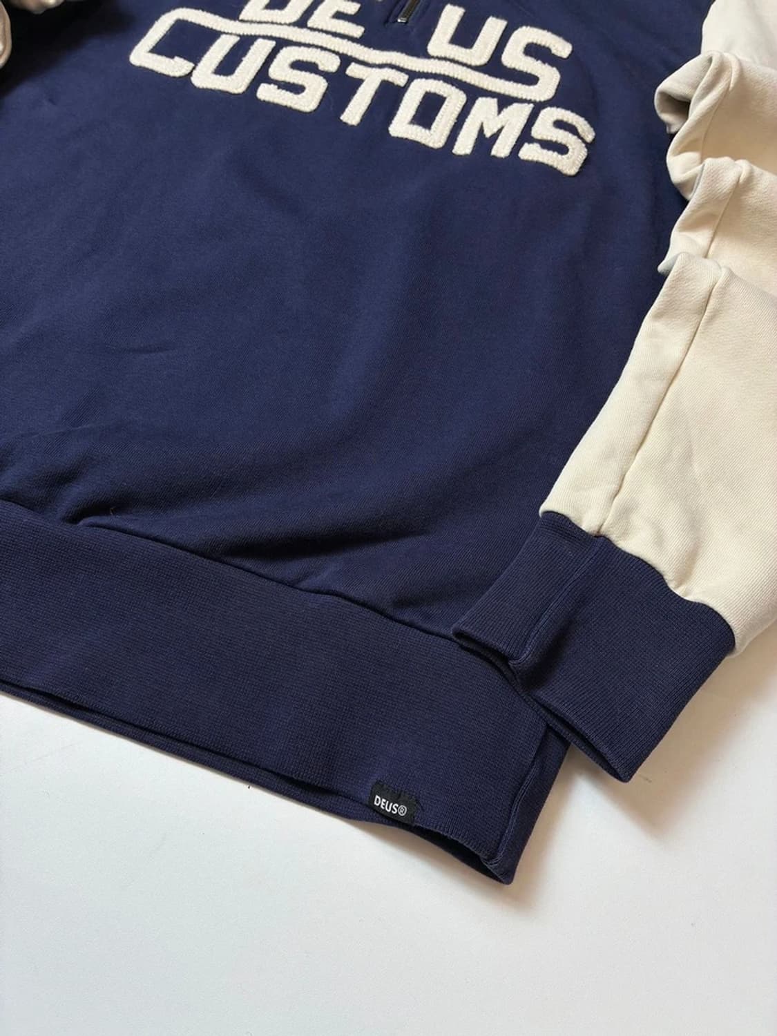 데우스 엑스 마키나 핸즈포드 하프 집 스웨터 PN8530 상품이미지4