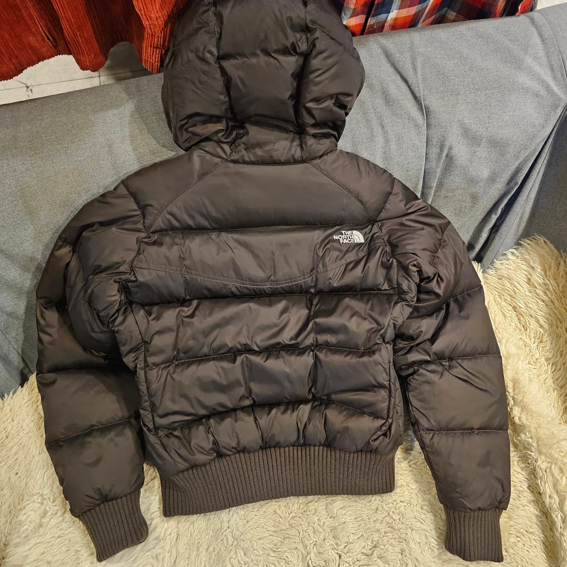 노스페이스 550 밤색 숏패딩 상품이미지3