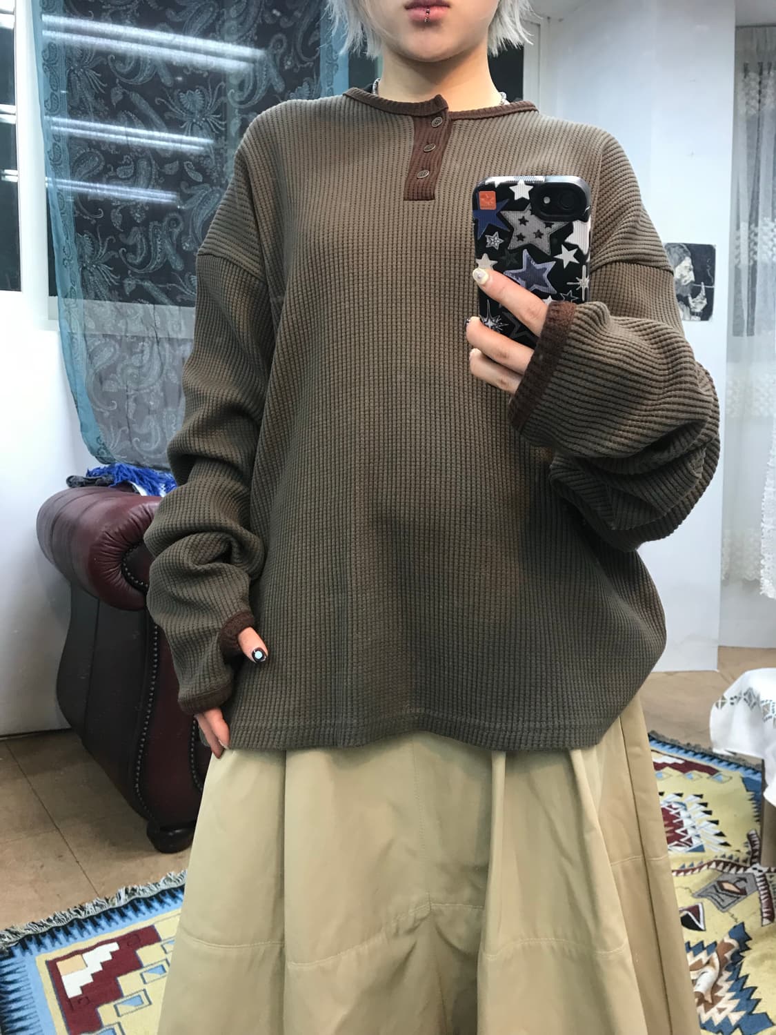 헨리넥 와플 핑거홀 긴팔 티  상품이미지1