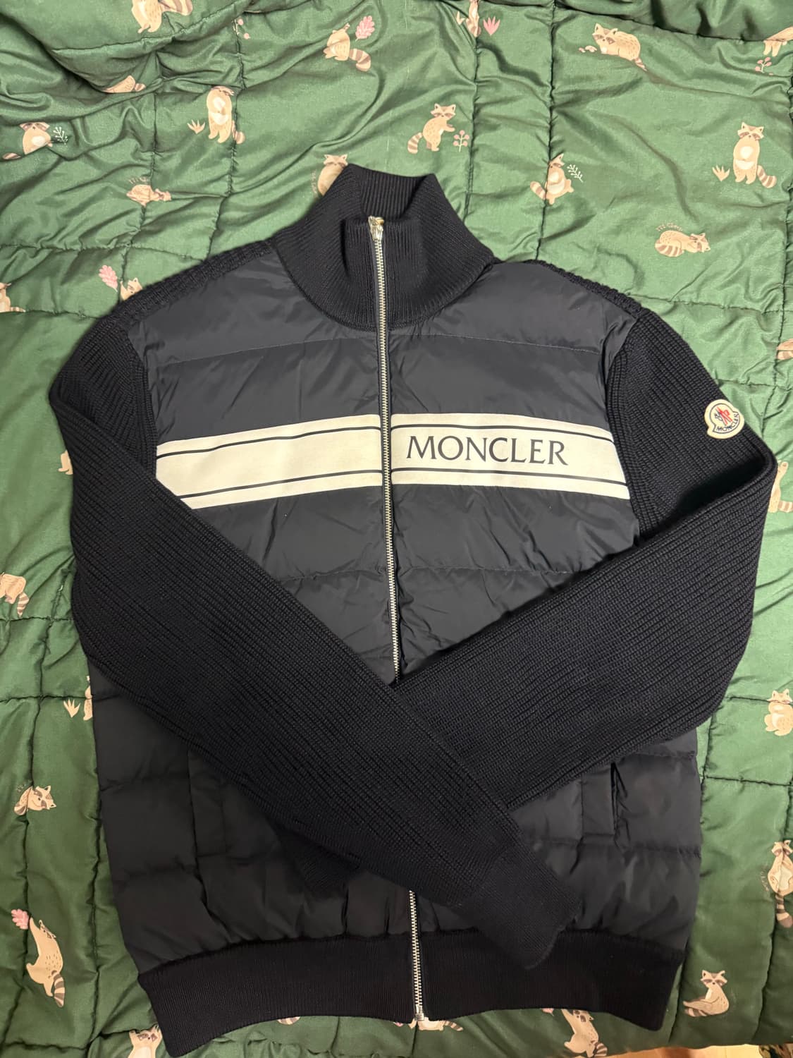 몽클레어 라이닝 니트패딩 L 민트급 판매합니다 상품이미지1