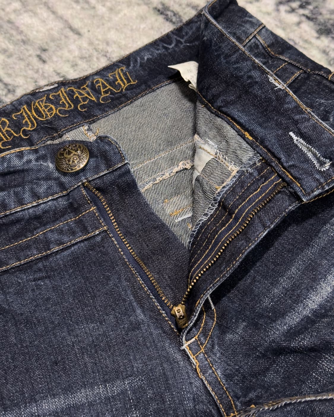 {UNKNOWN} Skull Patch Flare Jeans 상품이미지6