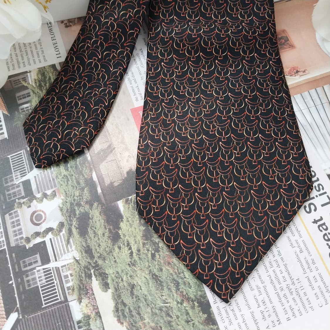 살바토레 페라가모 실크 와인 패턴 넥타이 9.8cm A+등급 K1154
 상품이미지3
