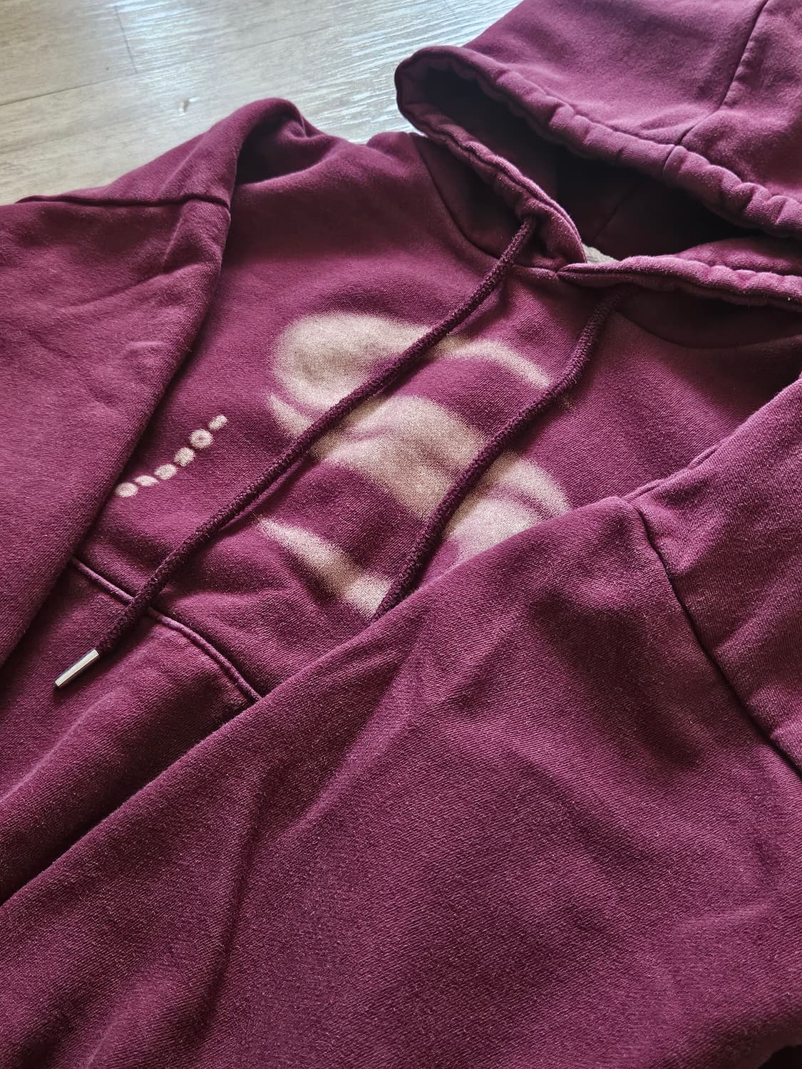 소라노 버건디 후드티 상품이미지1