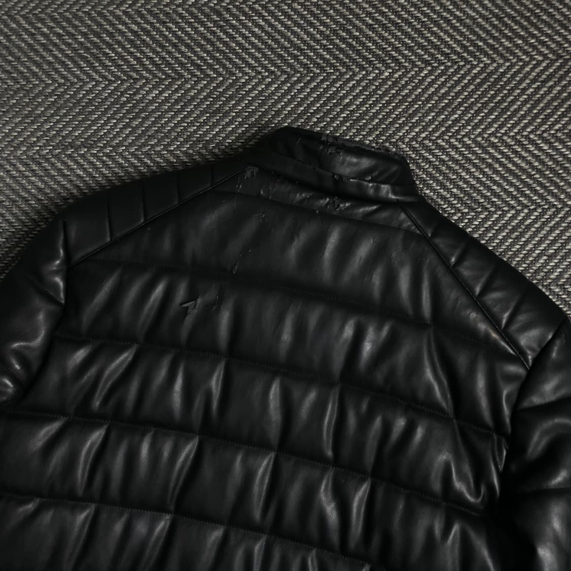 게스 패치 로고 퀄팅 패딩 자켓 블랙o 4825 상품이미지6