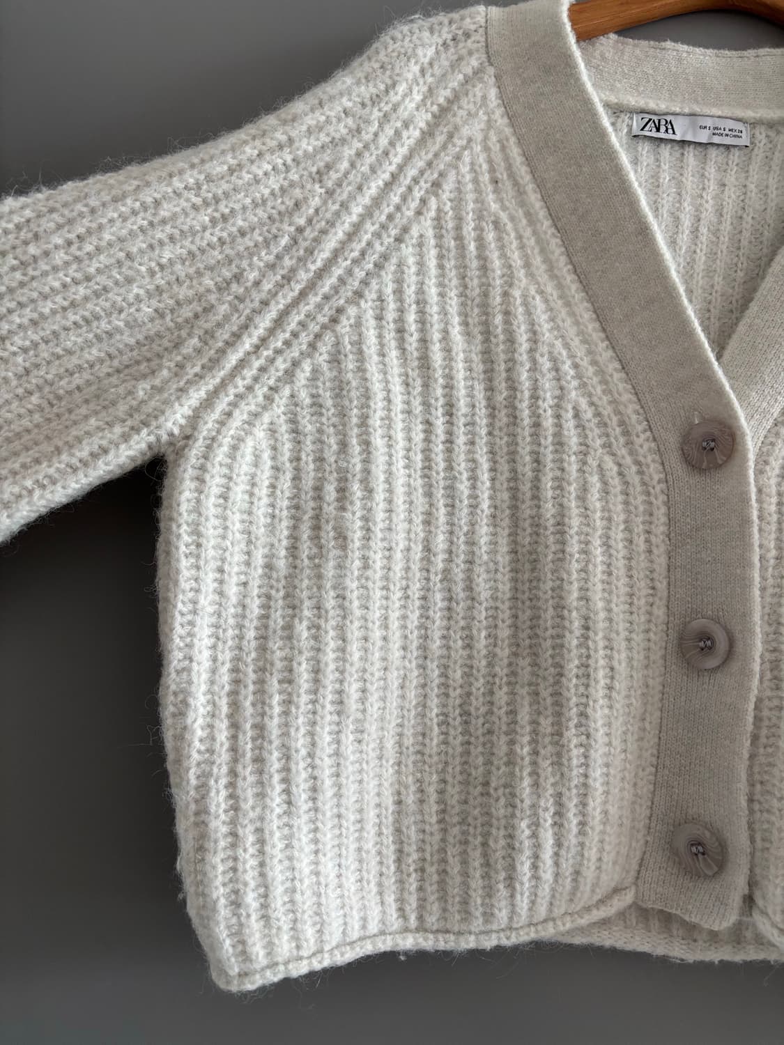 자라 알파카 볼륨 슬리브 가디건 라이트그레이 상품이미지2