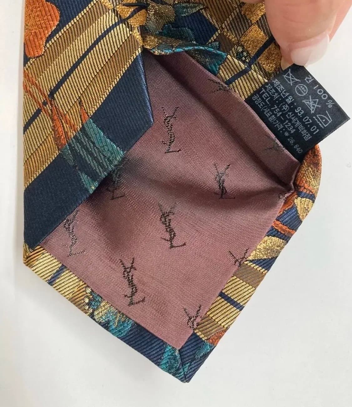 입생로랑 넥타이 상품이미지6