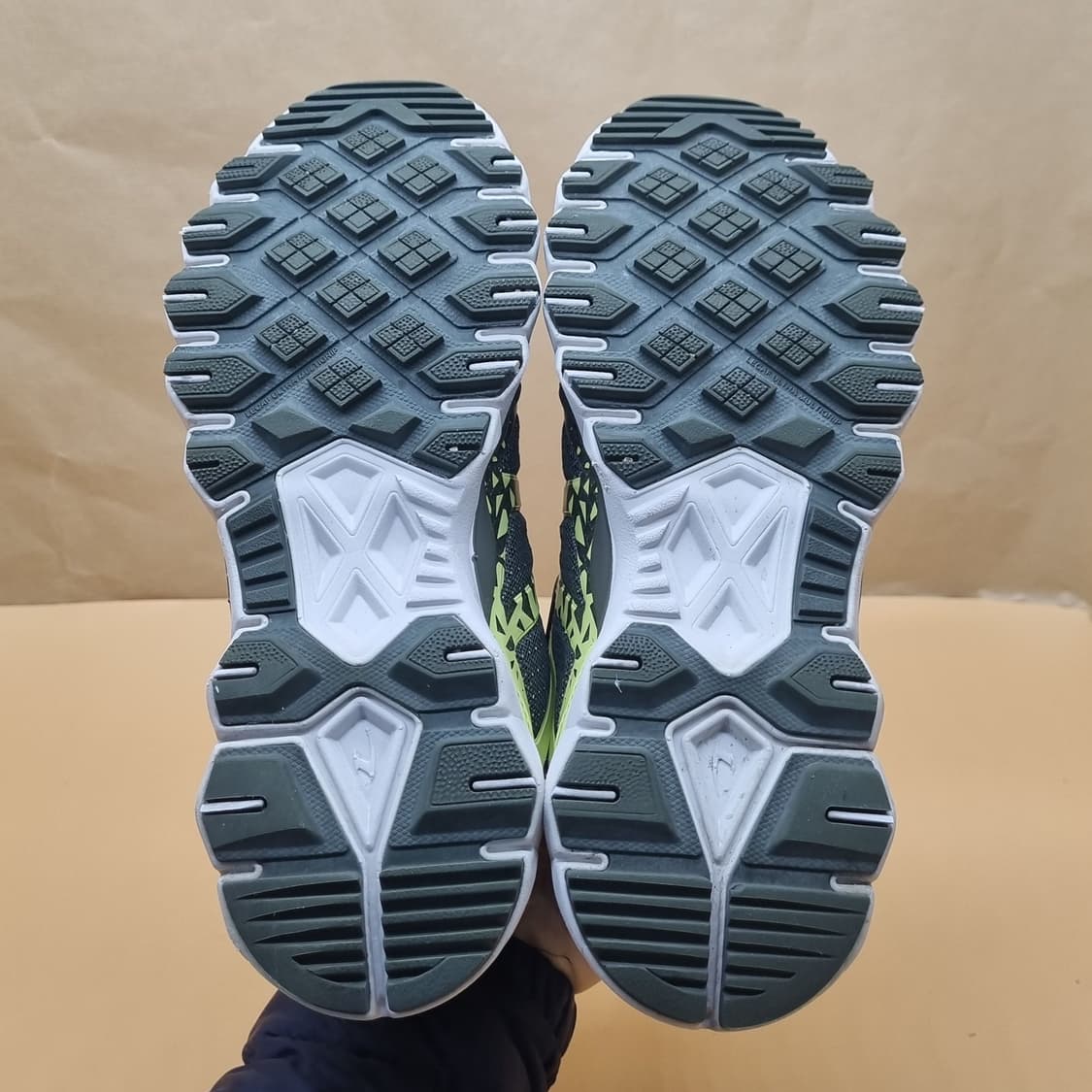 르까프 보아 트레일 런닝화 230. 상품이미지3