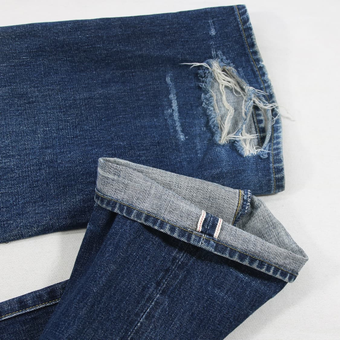 (착용컷) 리바이스 702 빅E 셀비지 진 (30) 상품이미지10