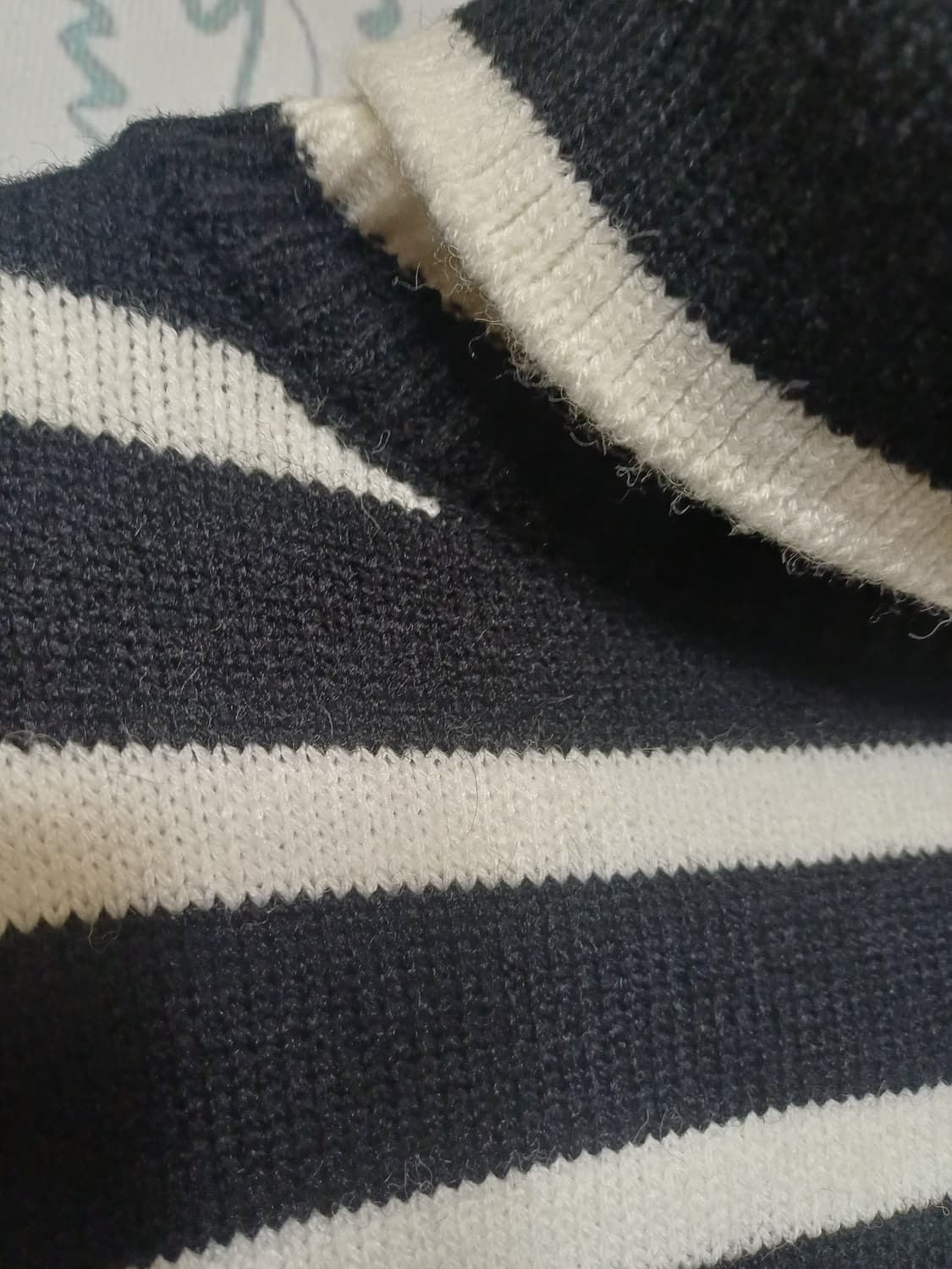 비지트인 뉴욕 터틀넥 루즈핏 니트티  상품이미지7