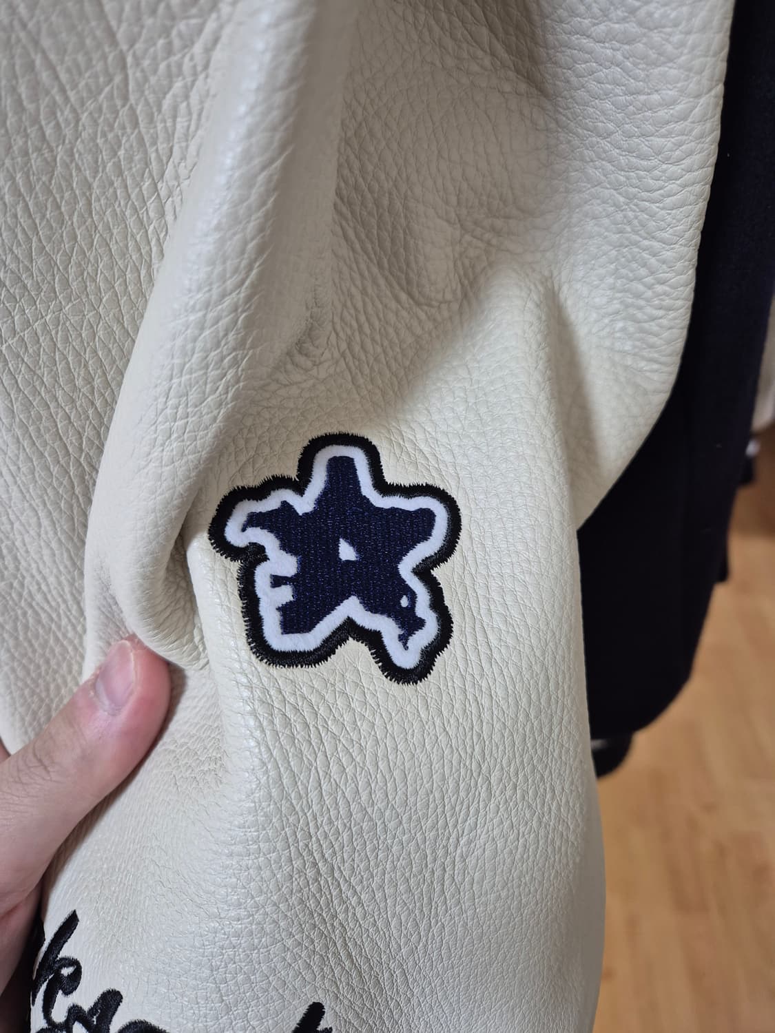 [XL]웍스아웃X오베이 바시티 자켓 상품이미지4