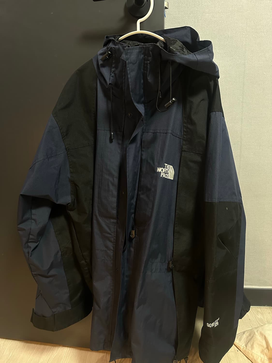 노스페이스 오버핏 바람막이 상품이미지1