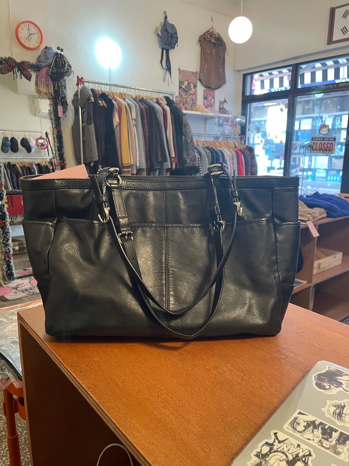 코치 블랙 레더 숄더백 [무배] 상품이미지4