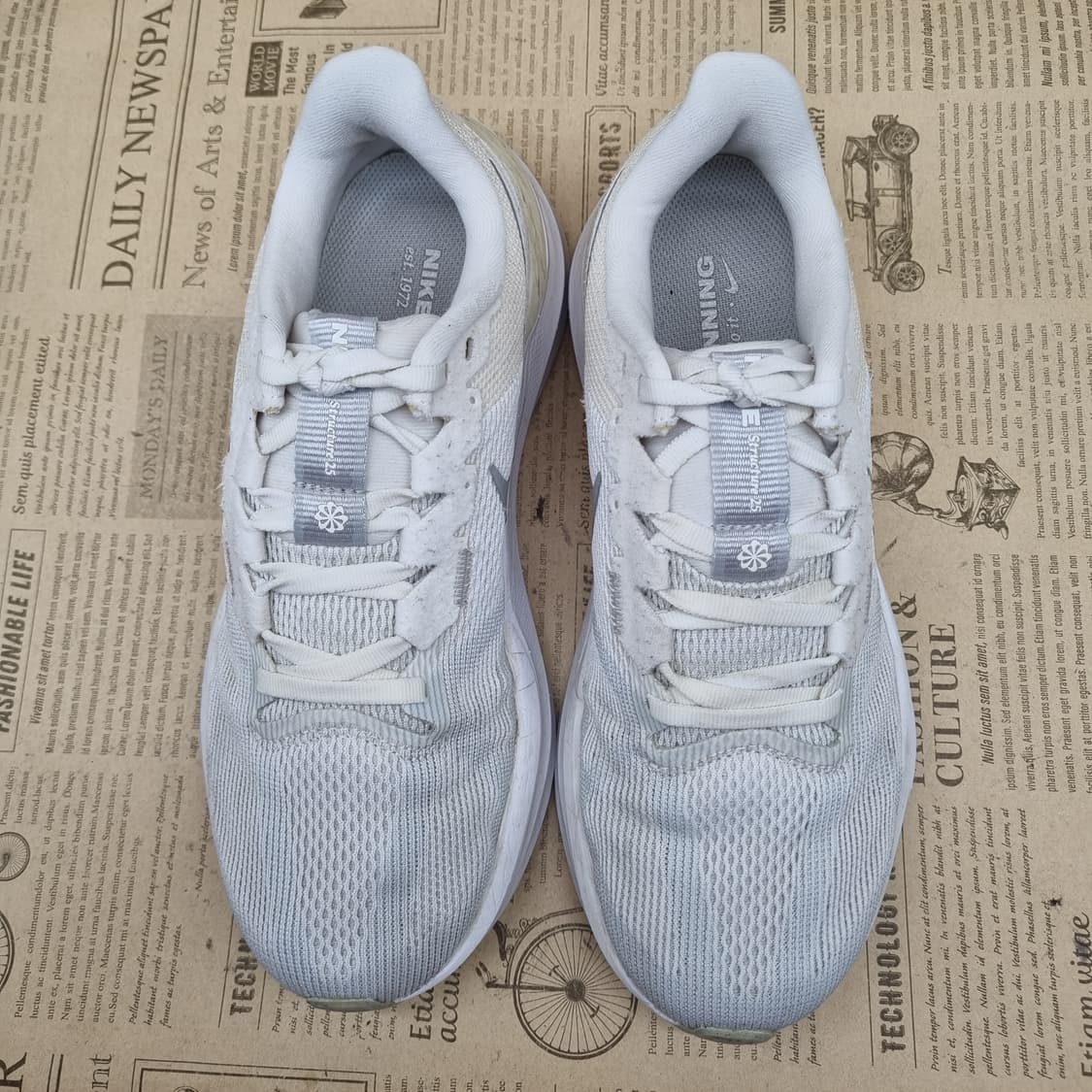 나이키 에어줌 스트럭쳐25 운동화245 상품이미지2