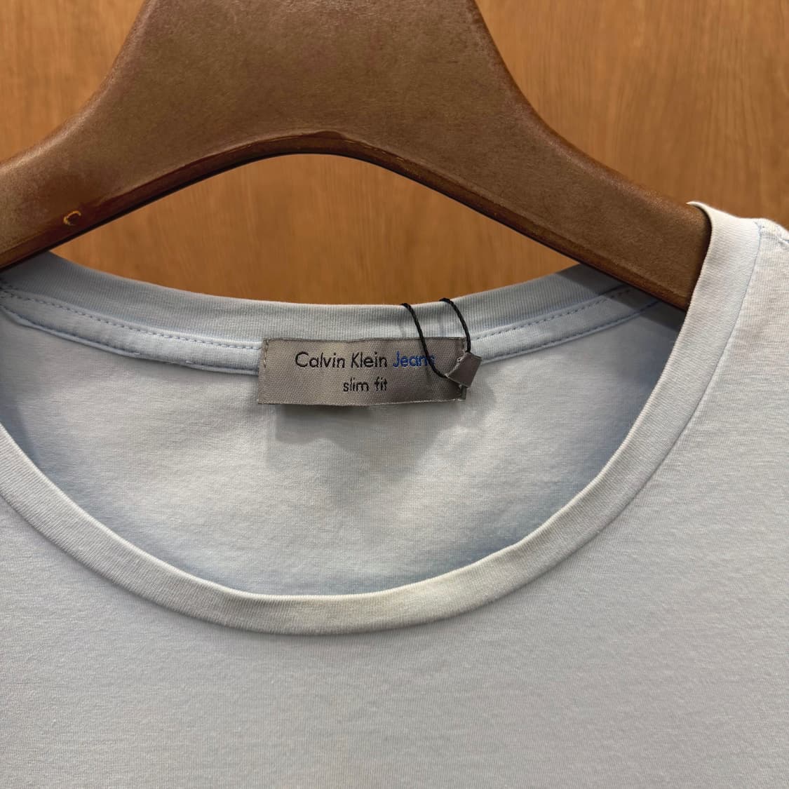 캘빈클라인 진스 반팔 티셔츠 로고 프린팅 무지 디테일 스카이 블루 상품이미지6