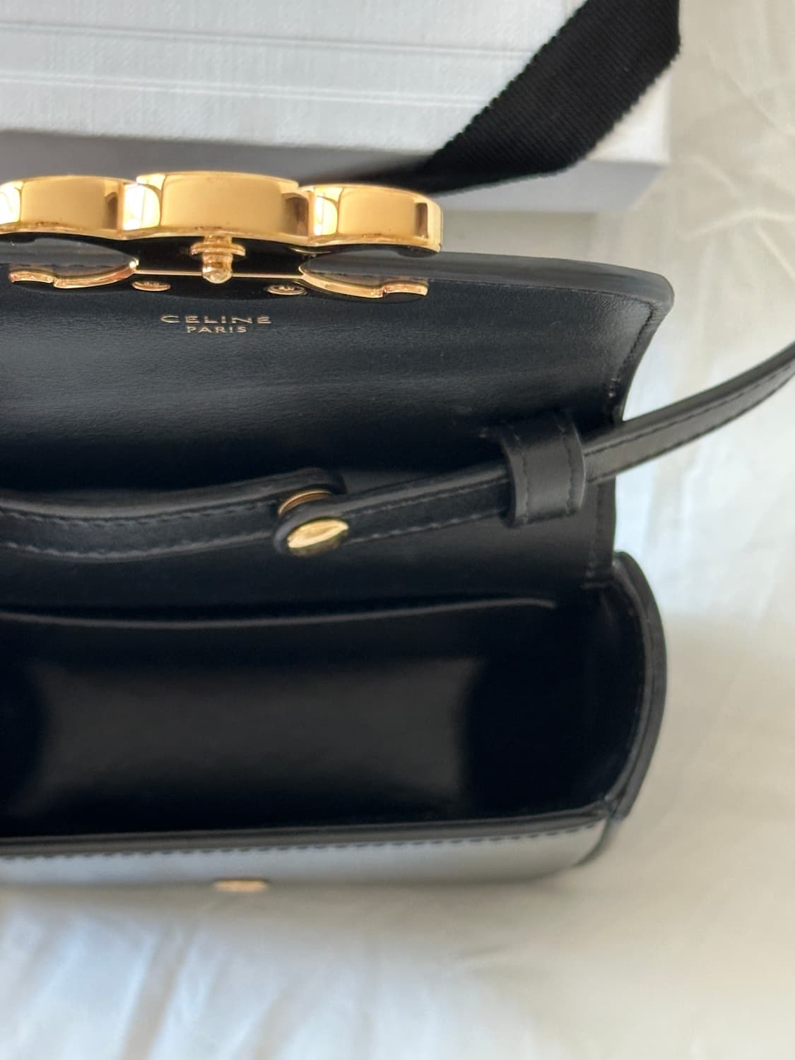 셀린느 미니 클로드 샤이니 카프 스킨 블랙 상품이미지9