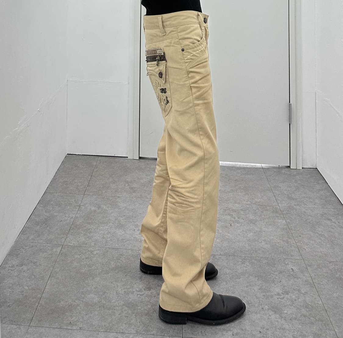 Cloud72 Embellished Back Pocket Denim 상품이미지4