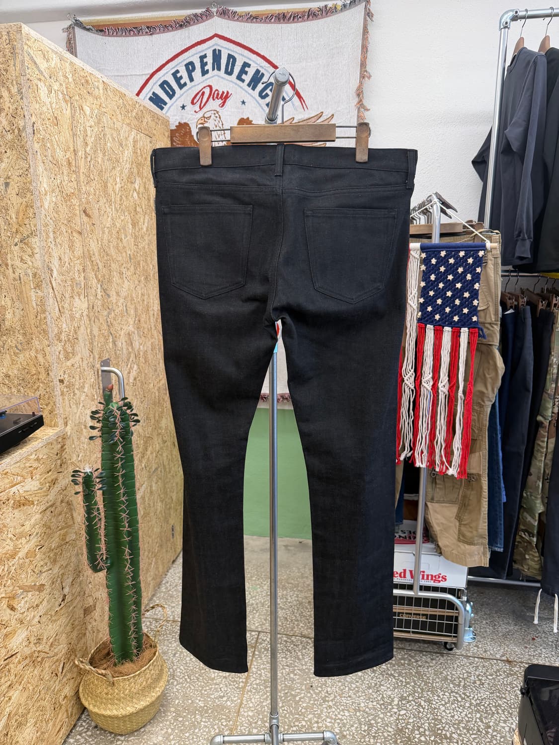 유니클로 블랙 셀비지 데님팬츠 상품이미지7