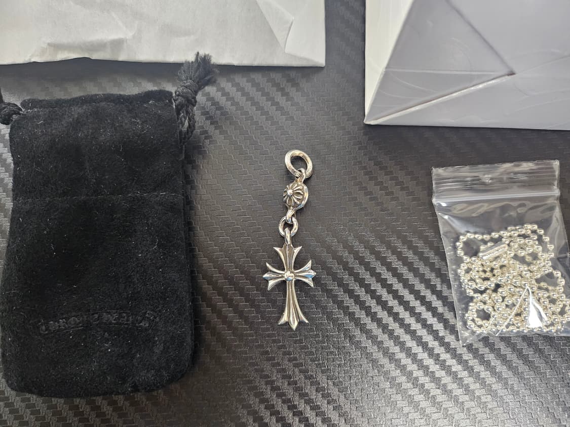 한스룸 크롬하츠 원볼 타이니크로스 참 새제품 팔아용 상품이미지1