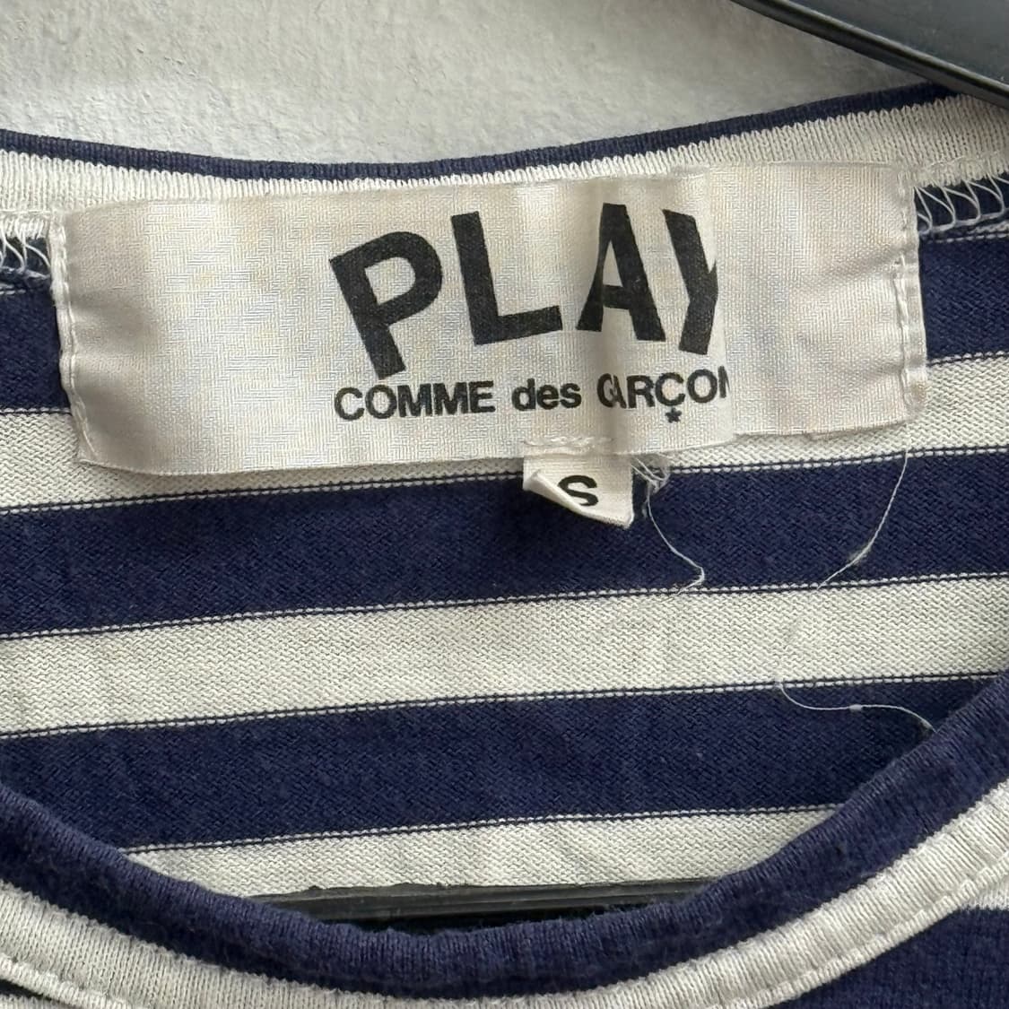 꼼데가르송 스트라이프 하트 와펜 롱슬리브 S 상품이미지2