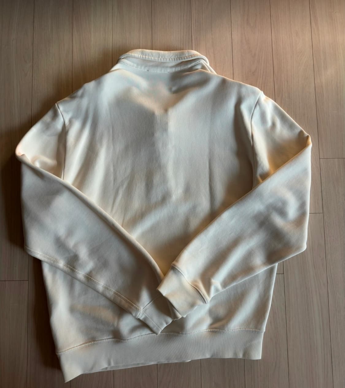 톰포드 맨투맨 카라 하프 지퍼 상품이미지4