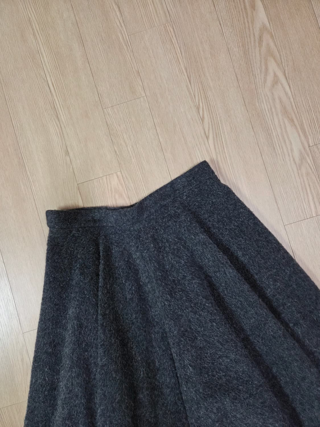 유나이티드 애로우즈 도쿄 차콜 그레이 스커트 상품이미지2