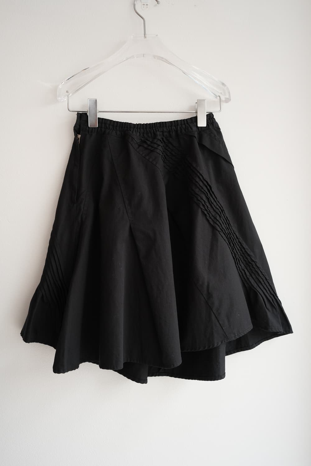 Tuck detailed skirt 상품이미지1