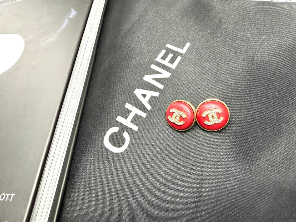샤넬 레드 CC 포인트 이어링 상품이미지4