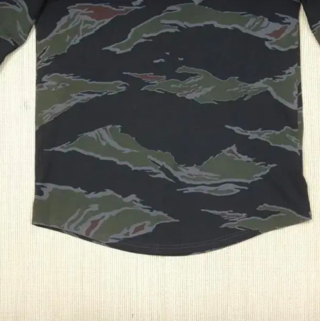 나이키 밀리터리 조던 카모 긴팔 티셔츠 사이즈 100 상품이미지6