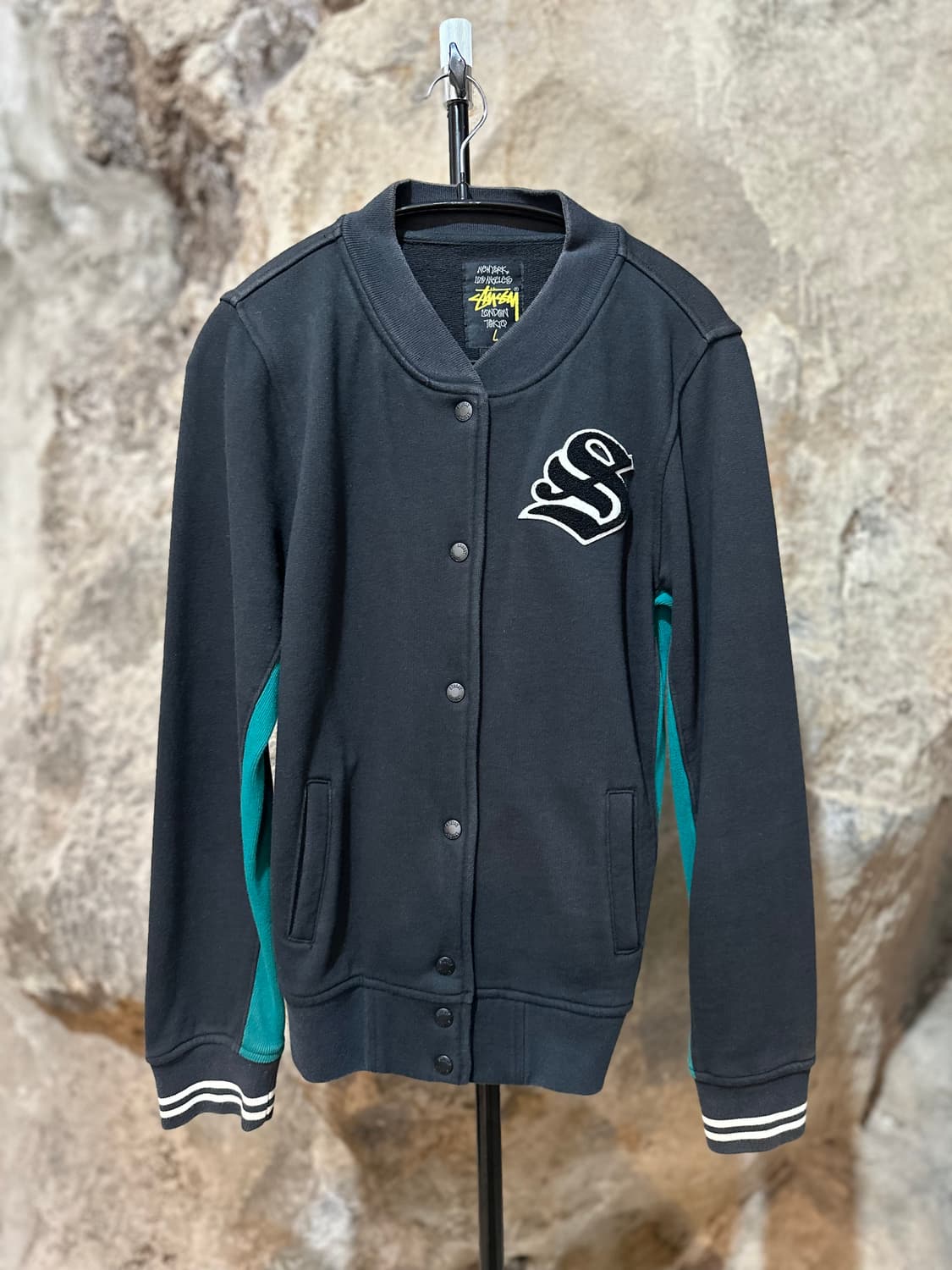 스투시 월드 트라이브 바시티 자켓 상품이미지1