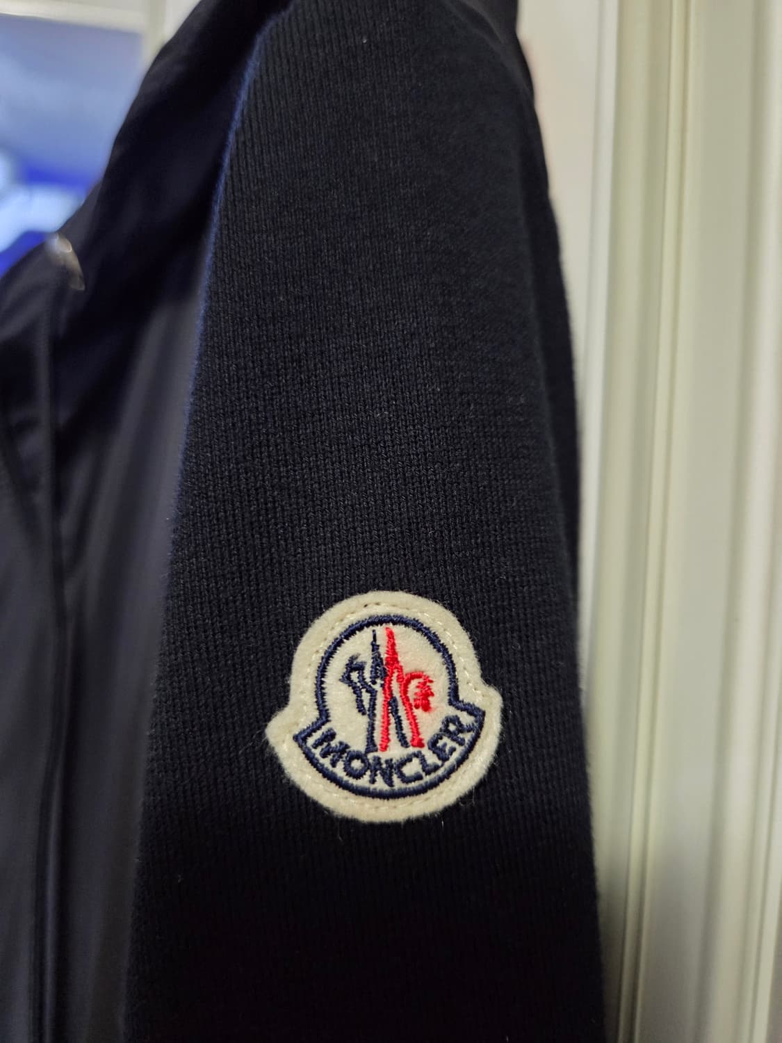 [정품/새상품급] 몽클레어 니트 가디건 다크네이비 상품이미지5