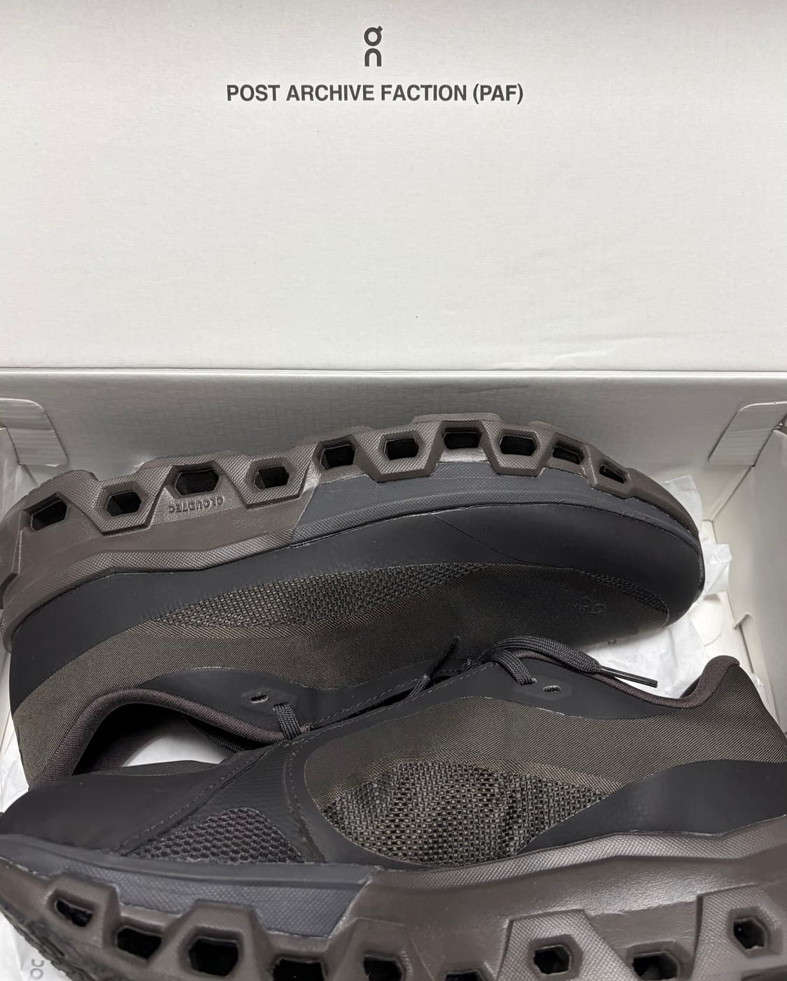 파프 온 클라우드몬스터 2 쏜 브라운 285 상품이미지6