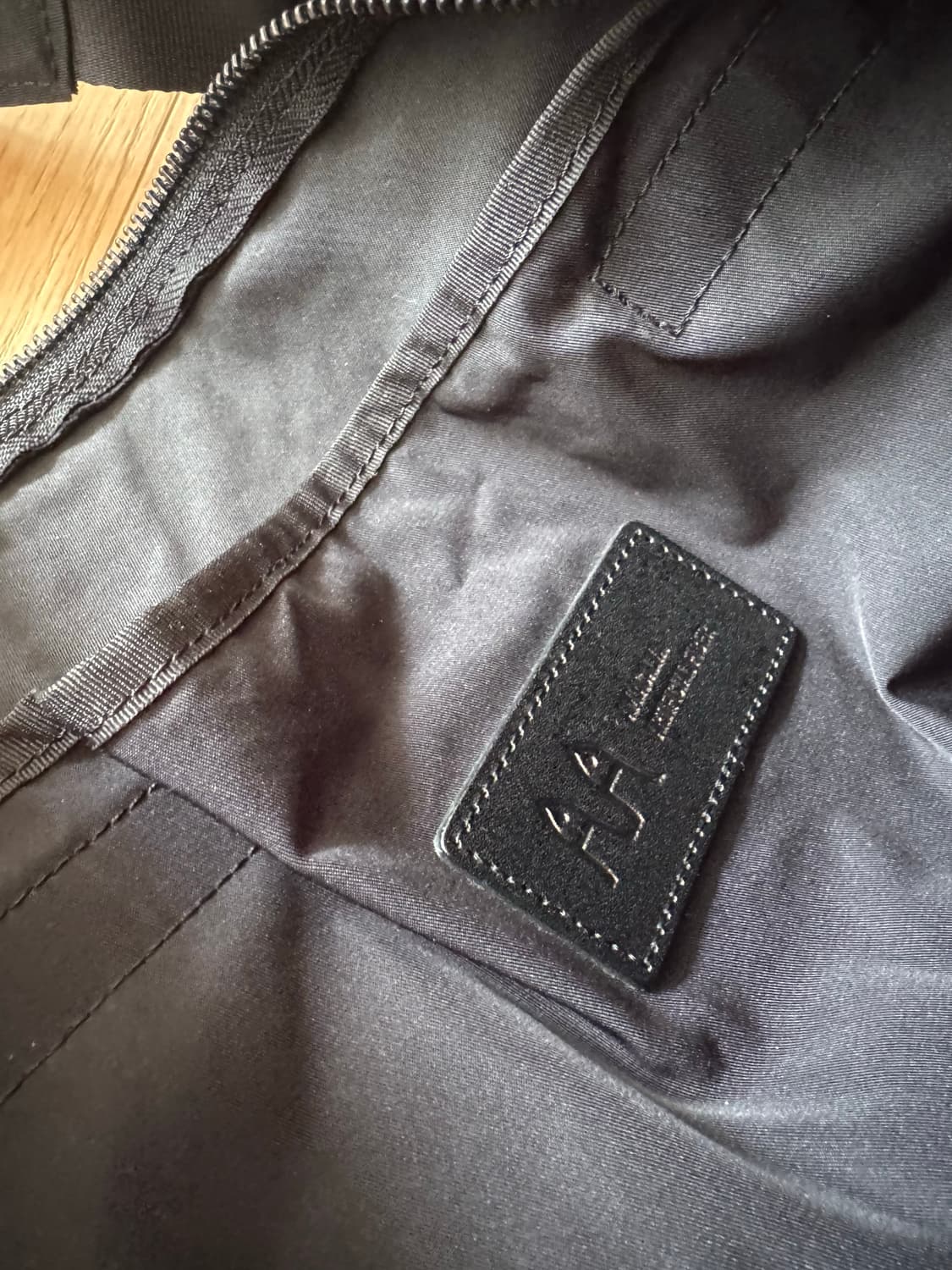 아미아칼바 바디백 블랙 상품이미지2