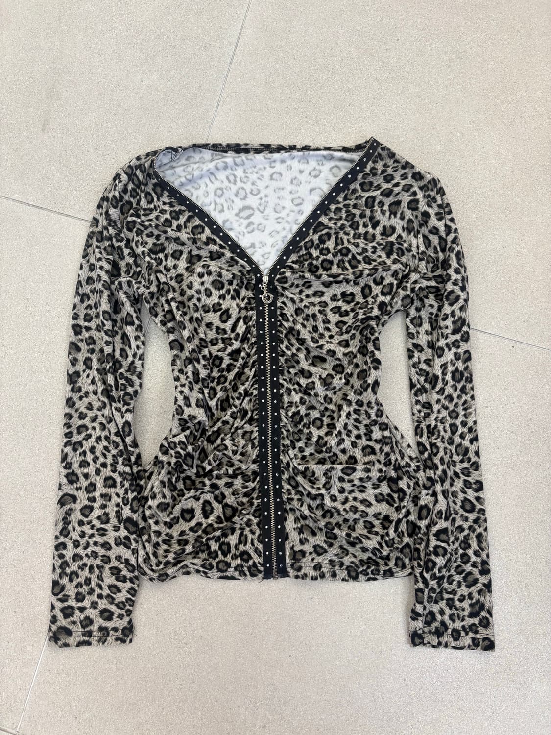 레오파드 셔링 큐빅 집업 상품이미지1