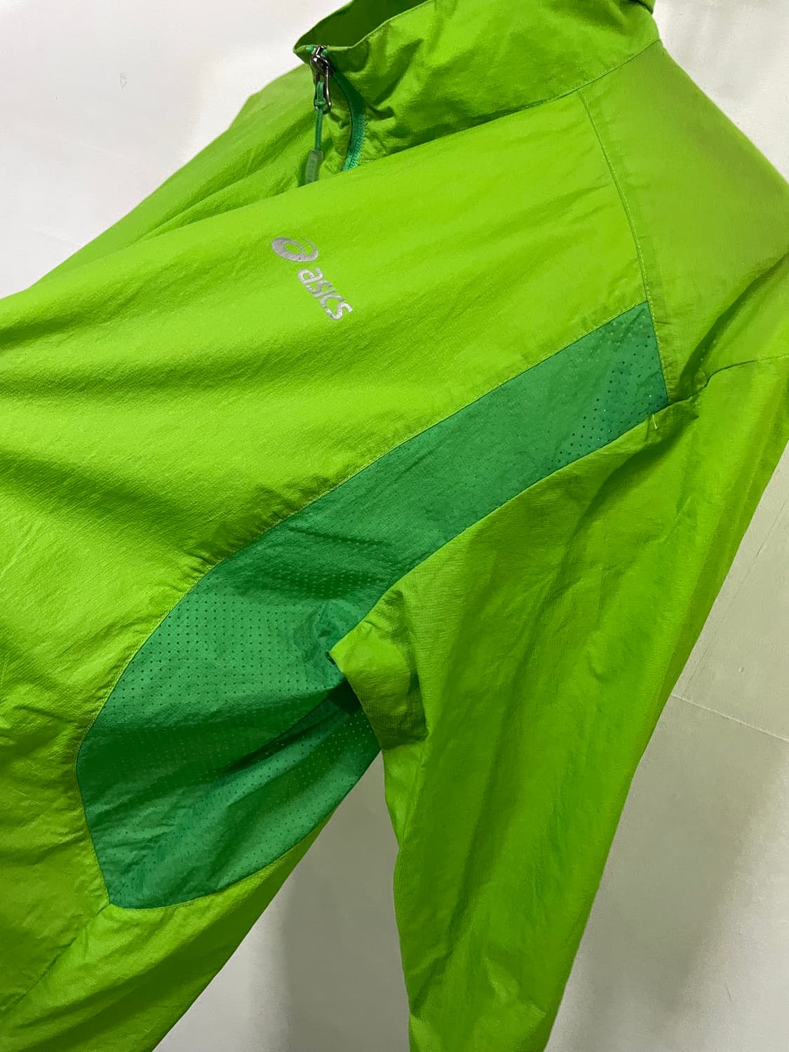 아식스 고프코어 바람막이 초경량 윈드러너 자켓 110 사이즈 상품이미지6