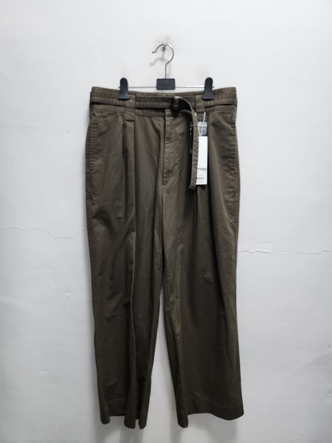 (새상품) 유니클로 벨티드 와이드팬츠  상품이미지1