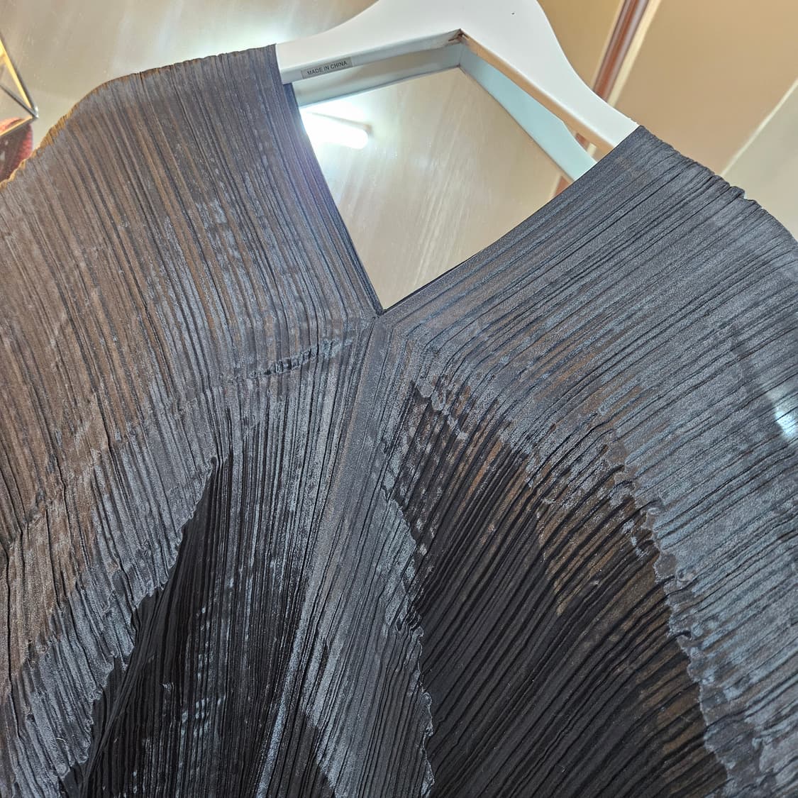 이세이미야케 플리츠플리즈 브이넥 마담 숄 스커프 상품이미지6