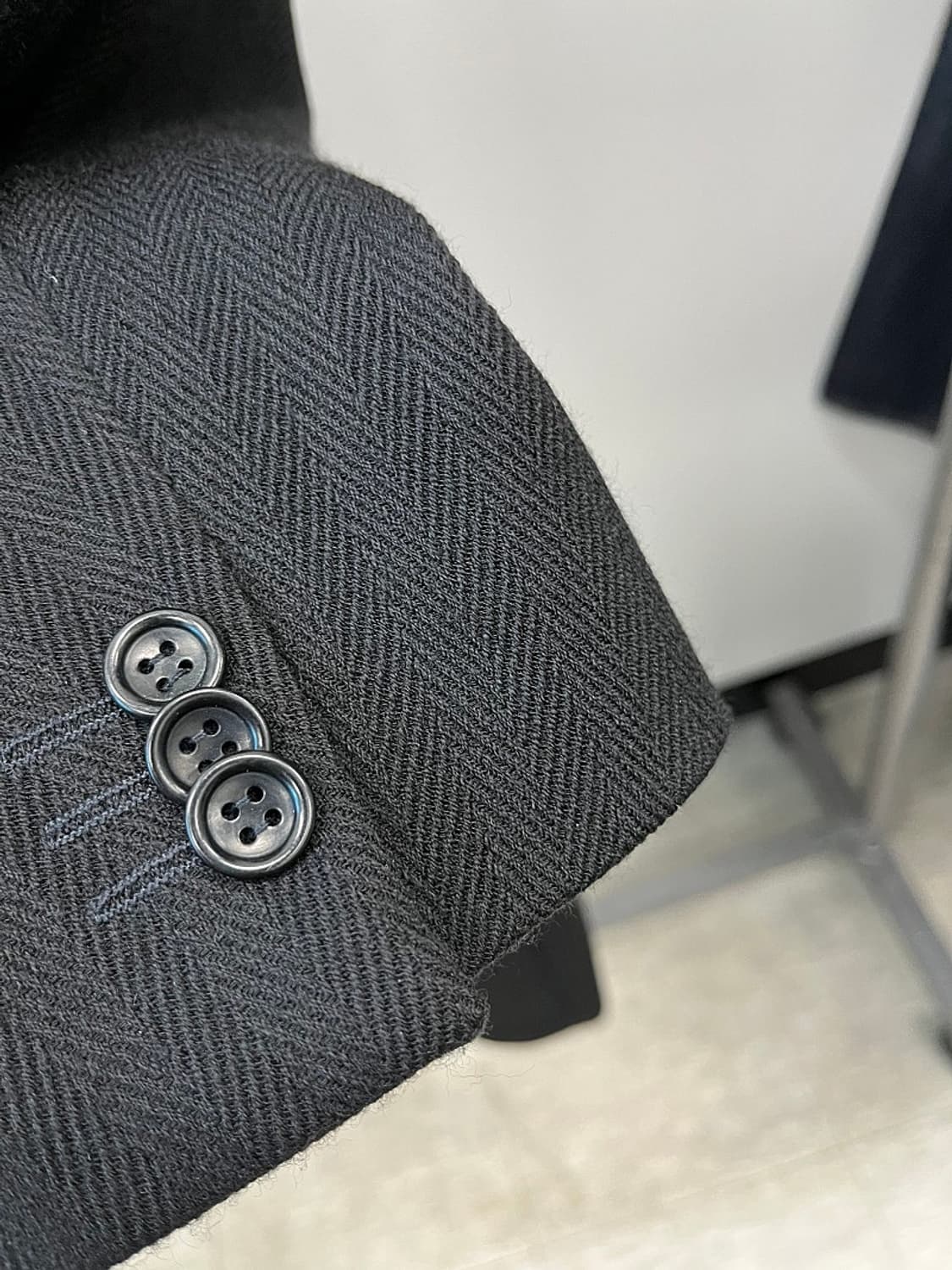 95-100) 알마니꼴레지오니 블랙 헤링본 울코트  상품이미지7