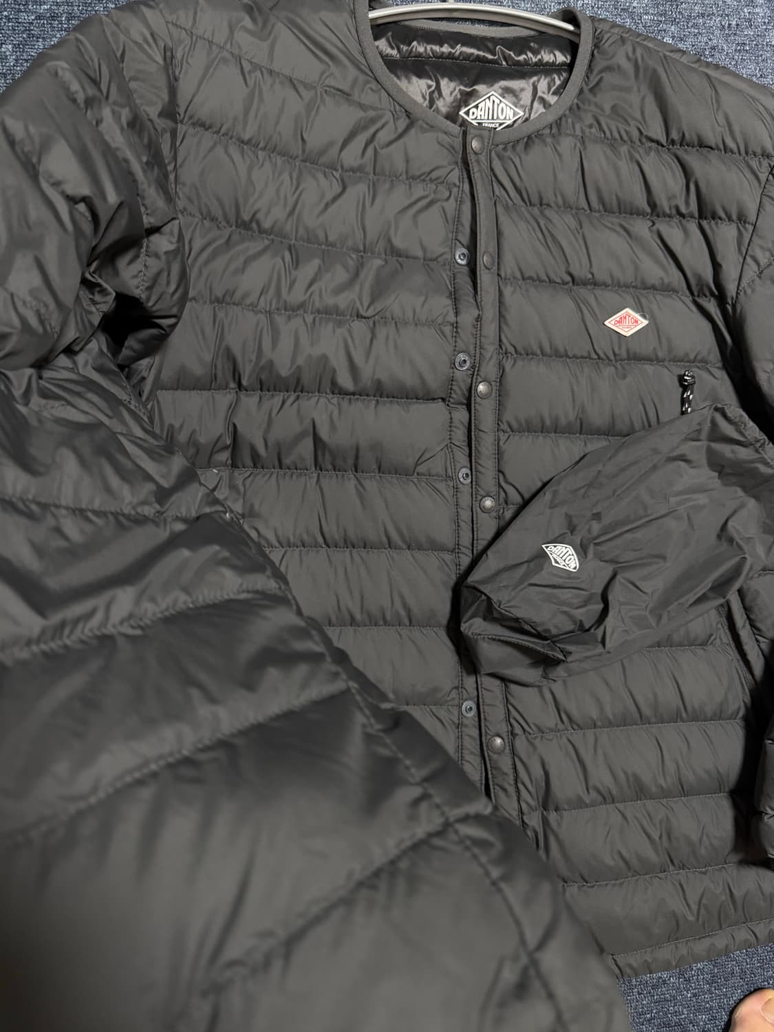 [XXL]단톤 경량 패딩 챠콜색 팝니다. 상품이미지2