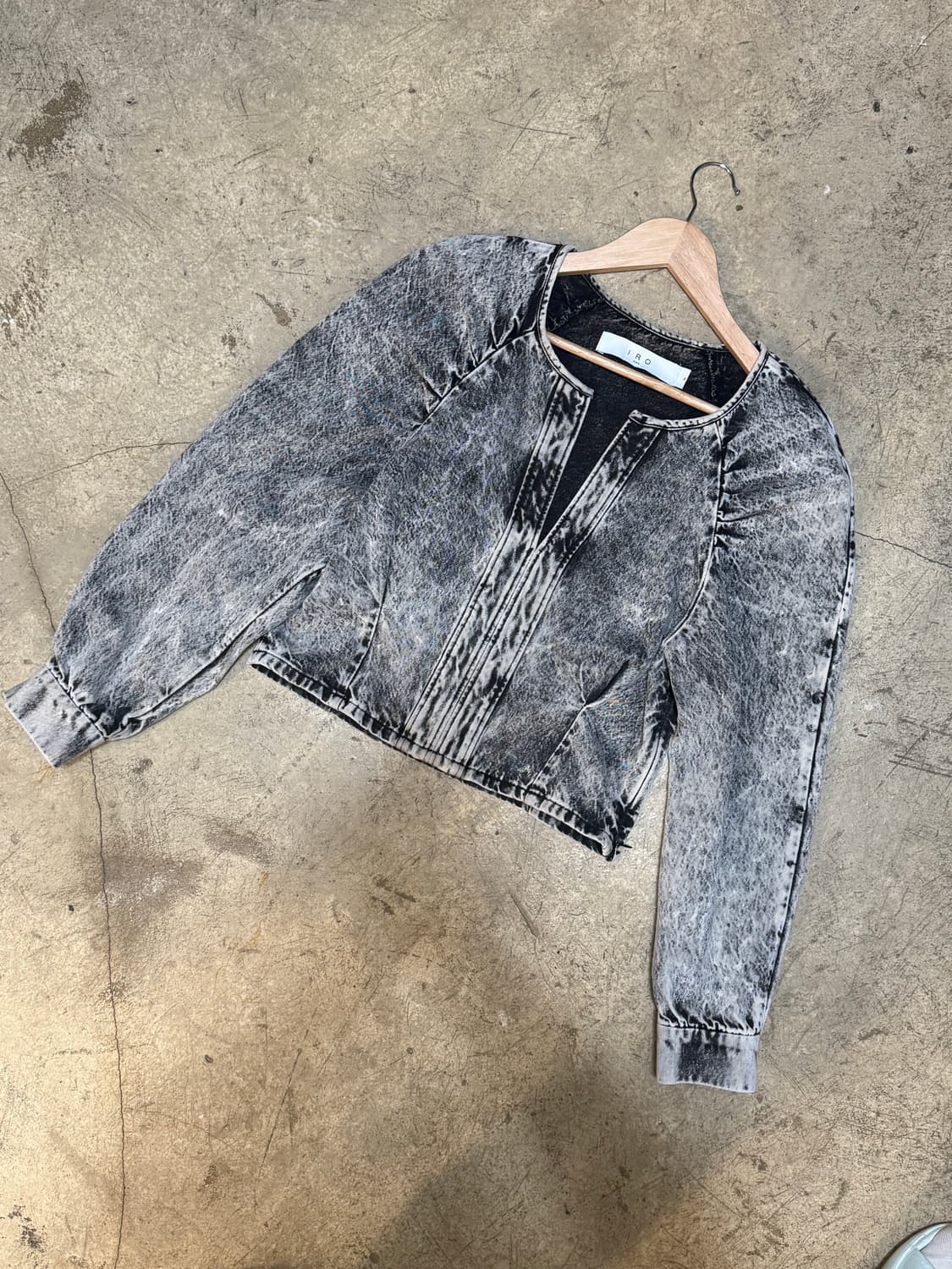 이로 자라 탑 상품이미지2