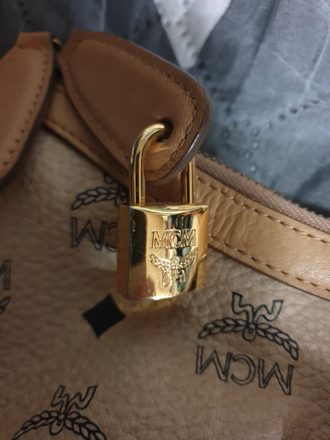 MCM 비세토스 연아백 숄더백 크림 (M) 상품이미지3