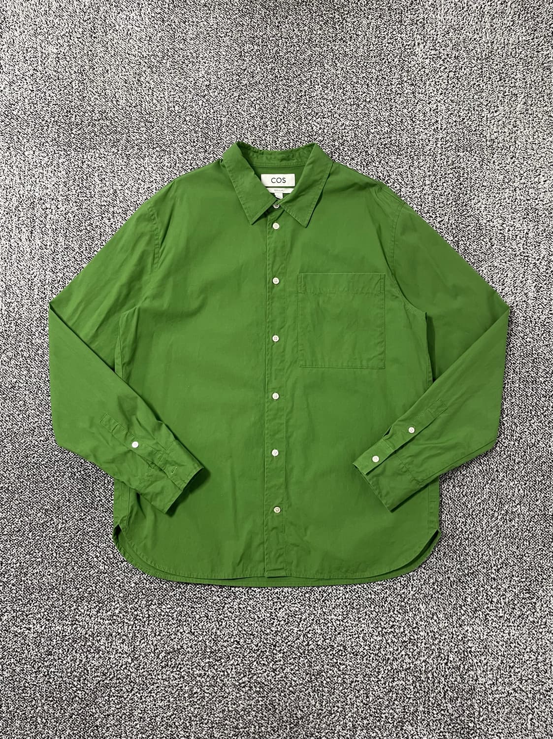 빈티지9. COS 코스 레귤러 핏 긴팔 셔츠 그린 상품이미지1