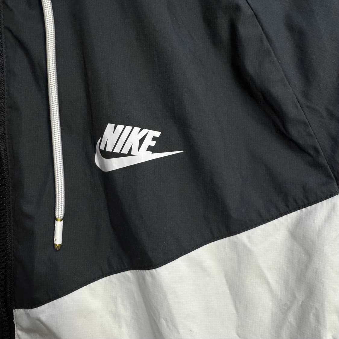 나이키 테크팩 바람막이 자켓 상품이미지4