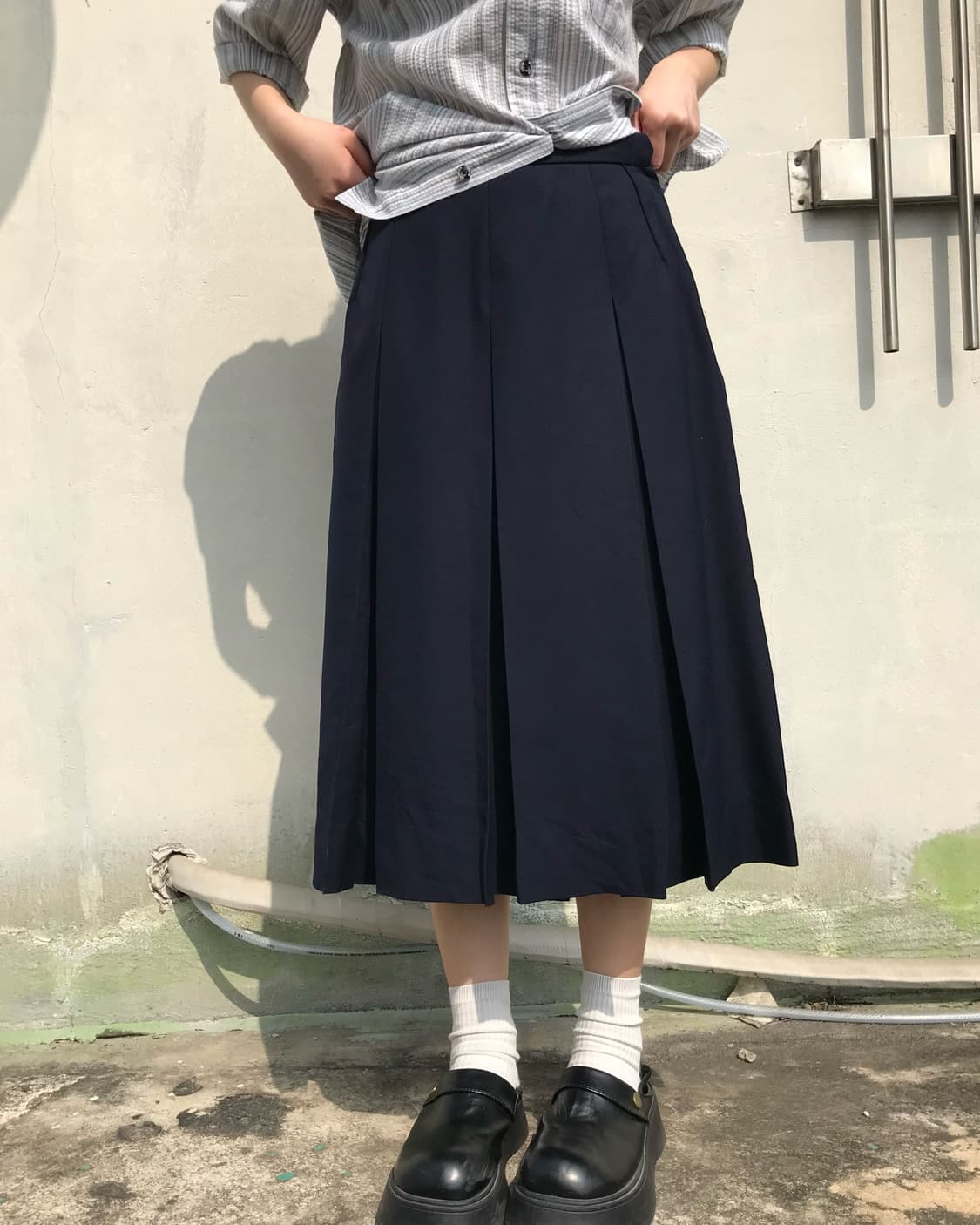 네이비 플리츠 미디 스커트  상품이미지1