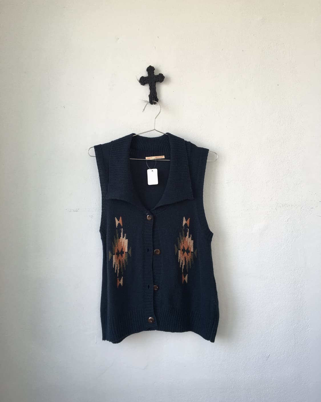 Navaho pattern knit vest 상품이미지1