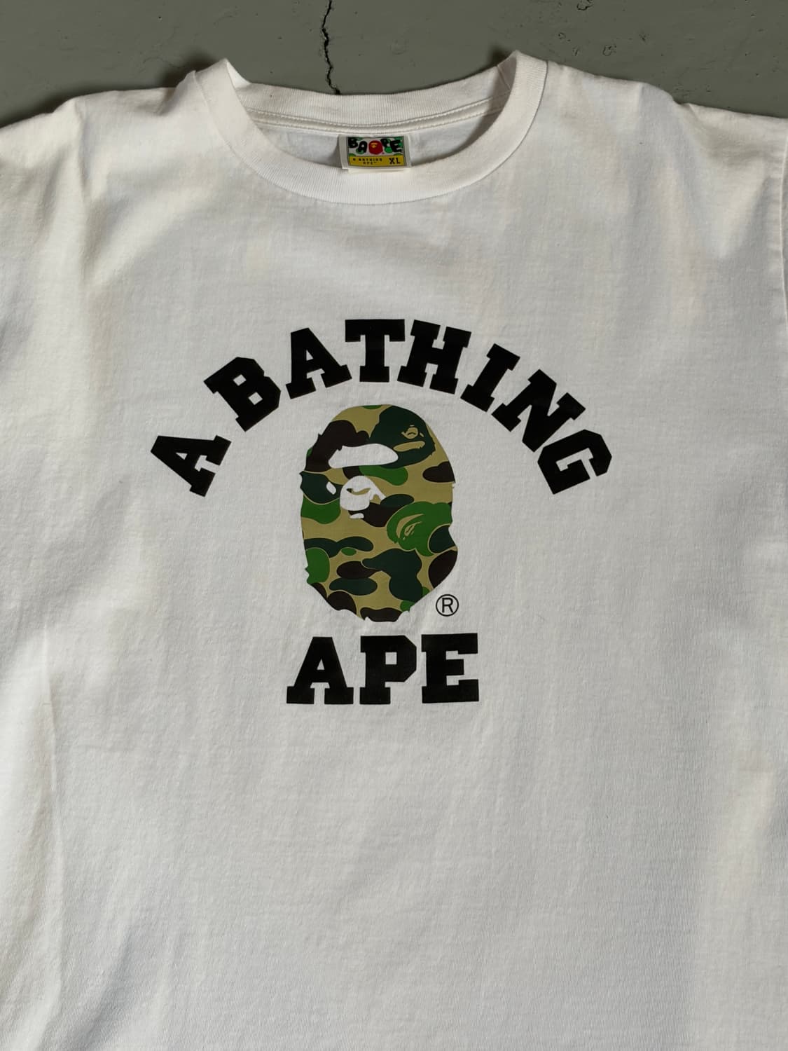 베이프(BAPE) ABC 카모 싱글스티치 화이트 티셔츠 상품이미지2