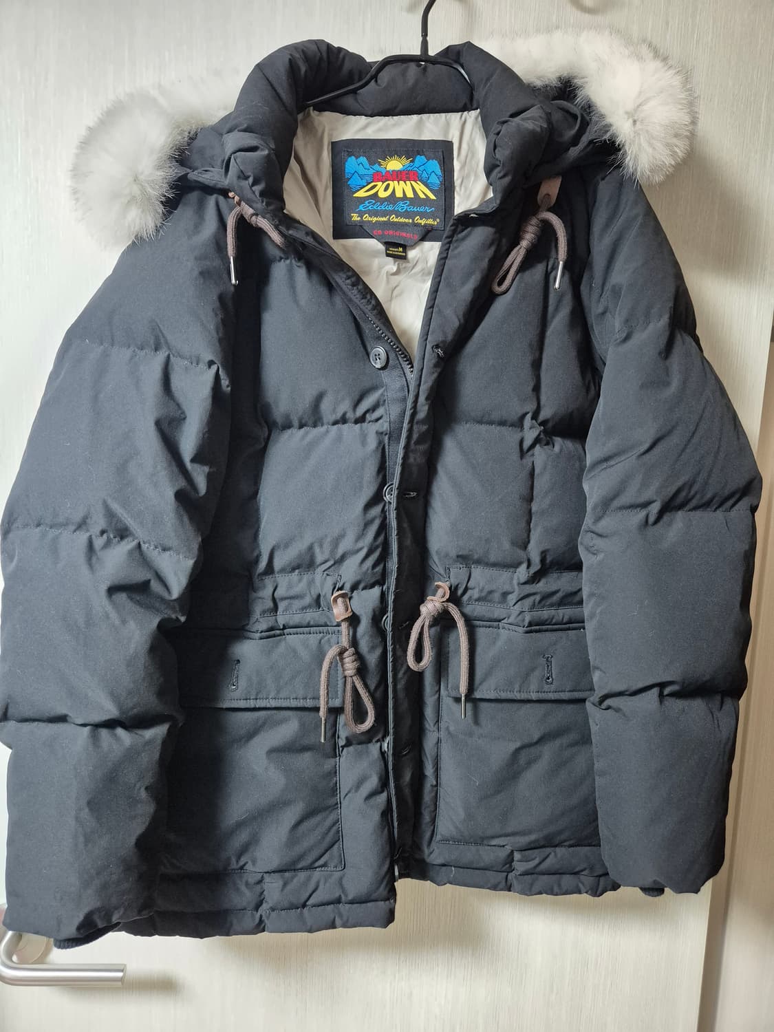 에디바우어  카라코람 폭스퍼 구스 패딩 블랙 m 여성 상품이미지1