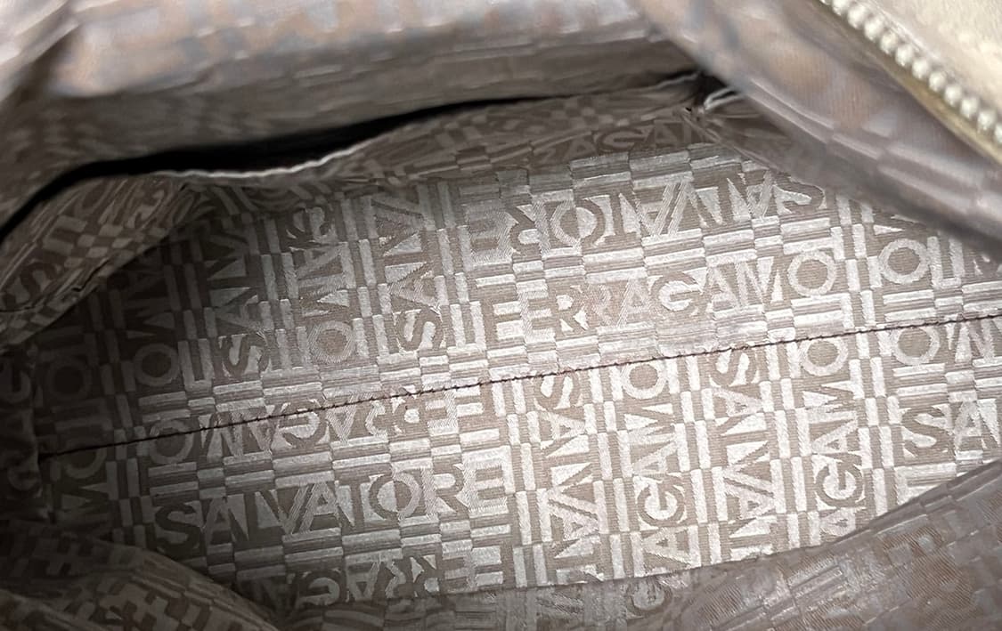 페라가모 아이보리 숄더백 32X36cm 상품이미지5