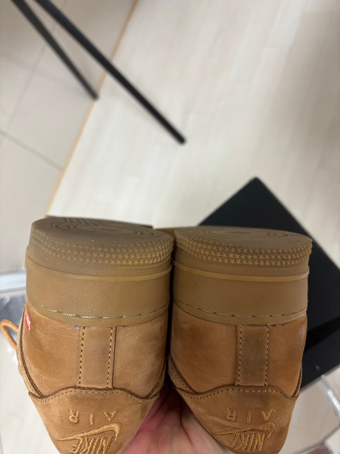 [270] 나이키 x 슈프림 에어포스 1 로우 플랙스 된장포스 상품이미지4