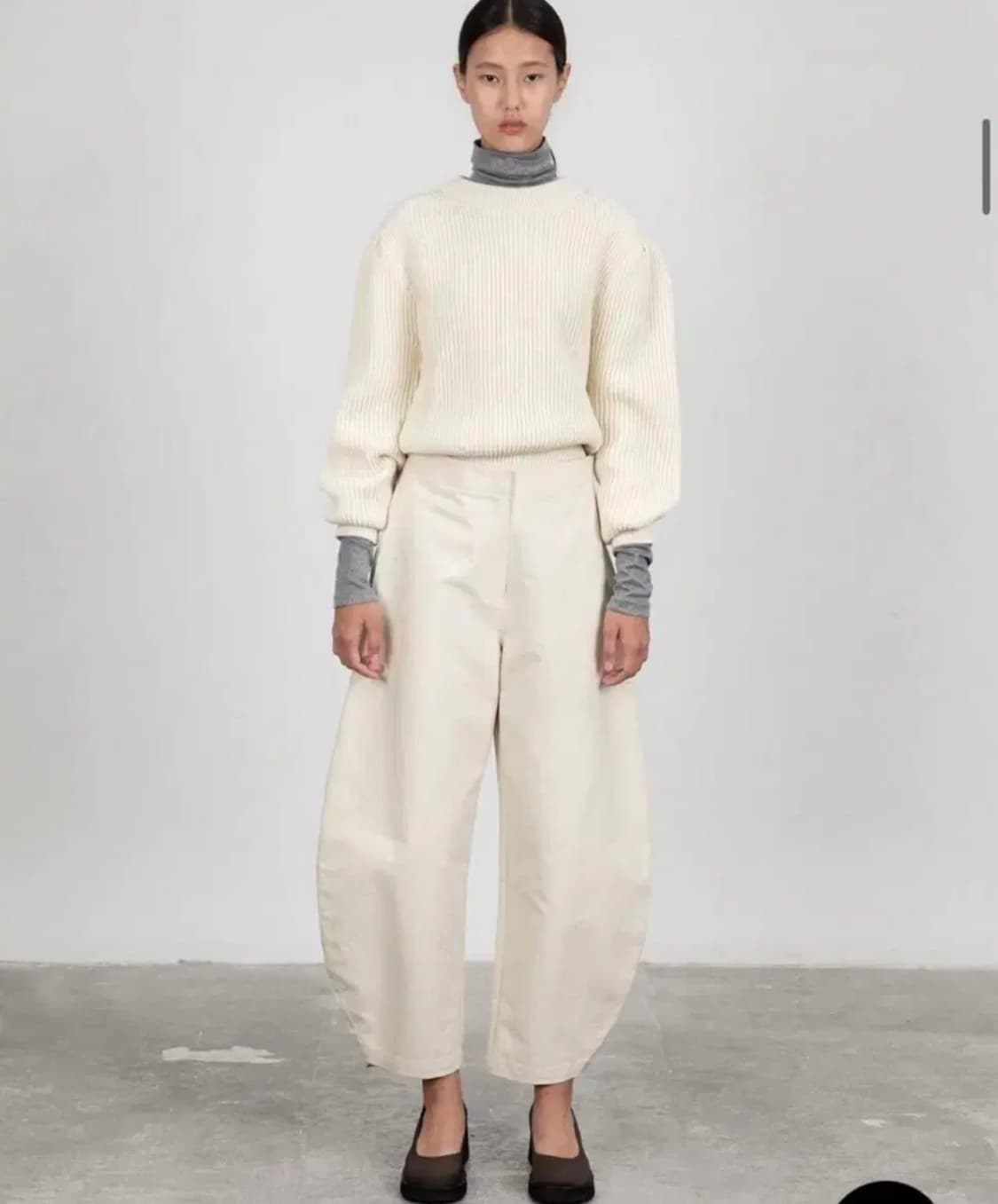 아모멘토amomento 하프넥니트 에크루 상품이미지2