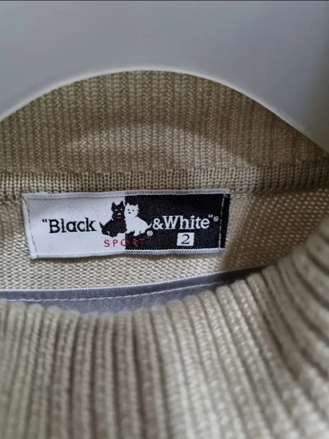 여성 90 L 블랙앤화이트 골프웨어 터틀넥 니트 긴팔 상품이미지4